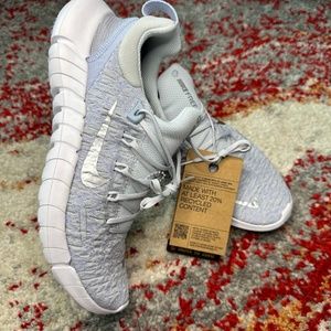 NWT Nike Free Run 5.0 Shoes